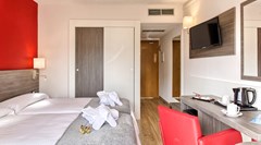 Riudor: Room - photo 13