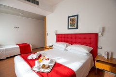 Excelsior Bari: Room TRIPLE CLASSIC - photo 44