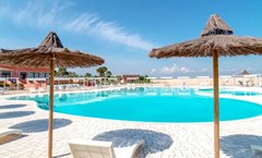 Hotel Relais Antica Masseria: Pool - photo 1