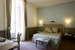 iH Hotels Bari Oriente: Room - photo 15