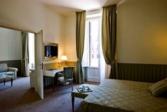 iH Hotels Bari Oriente: Room - photo 16