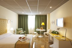Mercure Bari Villa Romanazzi: General view - photo 133
