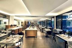Mercure Bari Villa Romanazzi: Restaurant - photo 11