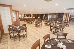 Nova Plaza Crystal Hotel: Restaurant - photo 4