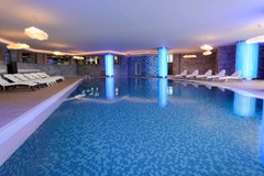 Wyndham Grand Istanbul Europe: Pool - photo 14