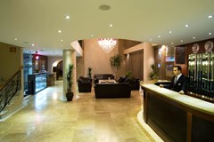 Black Bird Hotel: Lobby - photo 1