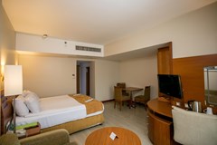 Holiday Inn  Istanbul City: Room TRIPLE STANDARD - photo 6