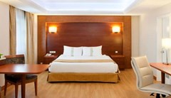 Holiday Inn  Istanbul City: Room SUITE STANDARD - photo 32