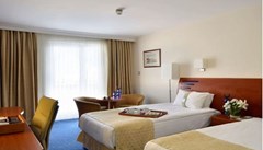 Holiday Inn  Istanbul City: Room TWIN NON SMOKING - photo 40
