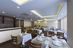 Regard Hotel: Restaurant - photo 4