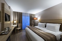 Regard Hotel: Room - photo 30