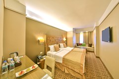 Ramada Istanbul Taksim: Room - photo 12