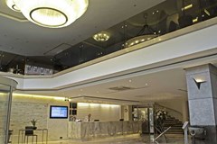 Kent: Lobby - photo 10