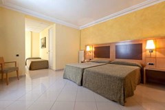 Nouvel: Room TRIPLE STANDARD - photo 5