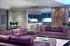 Salles Hotel Pere IV: Lobby - photo 11