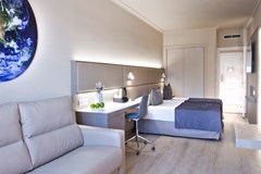 Salles Hotel Pere IV: Room QUADRUPLE DELUXE - photo 43