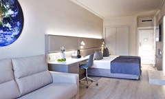 Salles Hotel Pere IV: Room FAMILY ROOM DELUXE - photo 51