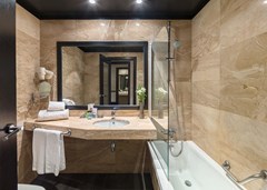 H10 Marina Barcelona: Room DOUBLE SINGLE USE DELUXE - photo 90
