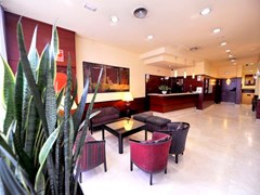 Glories: Lobby - photo 12