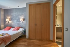 AinB Sagrada Familia Apartments: Room APARTMENT CAPACITY 6 TWO BEDROOMS - photo 325