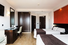 Sandos Monaco: Room TRIPLE DELUXE - photo 43