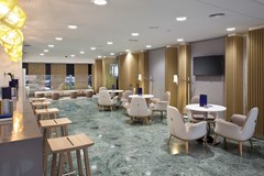 NH Madrid Ventas: Bar - photo 9