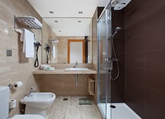 NH Madrid Ventas: Room DOUBLE STANDARD - photo 51