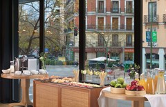 H10 Puerta de Alcala: Conferences - photo 4