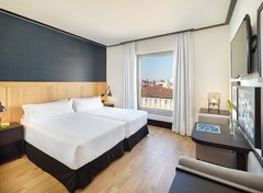 H10 Puerta de Alcala: Room DOUBLE WITH VIEWS - photo 15