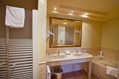 MS Amaragua: Room JUNIOR SUITE CAPACITY 3 - photo 23