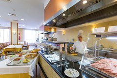 Fiesta Hotel Tanit: Restaurant - photo 14