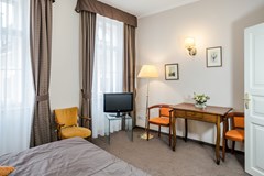 Hotel Leonardo Prague: Room - photo 35