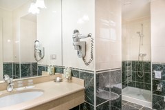 Hotel Leonardo Prague: Room - photo 81
