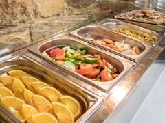 Alton: Restaurant - photo 9