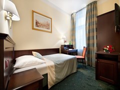 EA Hotel DownTown: General view - photo 16