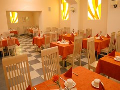 EA Hotel DownTown: Restaurant - photo 1