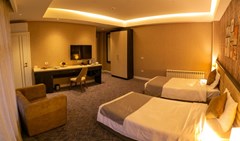Parkway Inn Hotel - photo 18