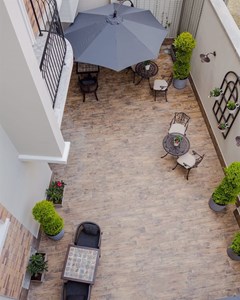 Bloom Hotel - photo 2