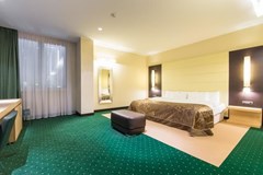 Mirage: Room DOUBLE DELUXE KING BED - photo 46
