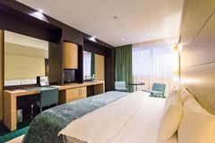 Mirage: Room DOUBLE SINGLE USE DELUXE CITY VIEW KING BED - photo 49
