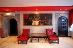 Ryan Johnson: Lobby - photo 3