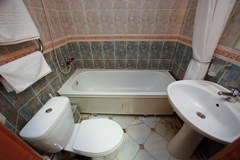 Ryan Johnson: Room DOUBLE STANDARD - photo 25