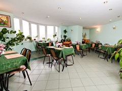 Gvardeyskaya Hotel: Restaurant - photo 1