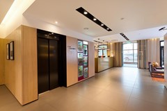 Azimut Moscow Tulskaya: Lobby - photo 18