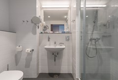 Azimut Smolenskaya: Room DOUBLE SINGLE USE STANDARD - photo 44