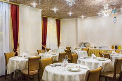 Hotel Empire: Restaurant - photo 10