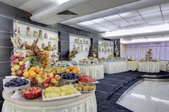 Izmailovo Alfa: Restaurant - photo 10