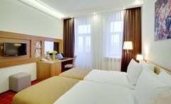 Best Western Plus Centre Hotel: Room - photo 23