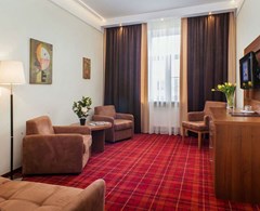 Best Western Plus Centre Hotel: Room - photo 35