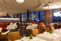 Crowne Plaza St. Petersburg Airport: Restaurant - photo 12